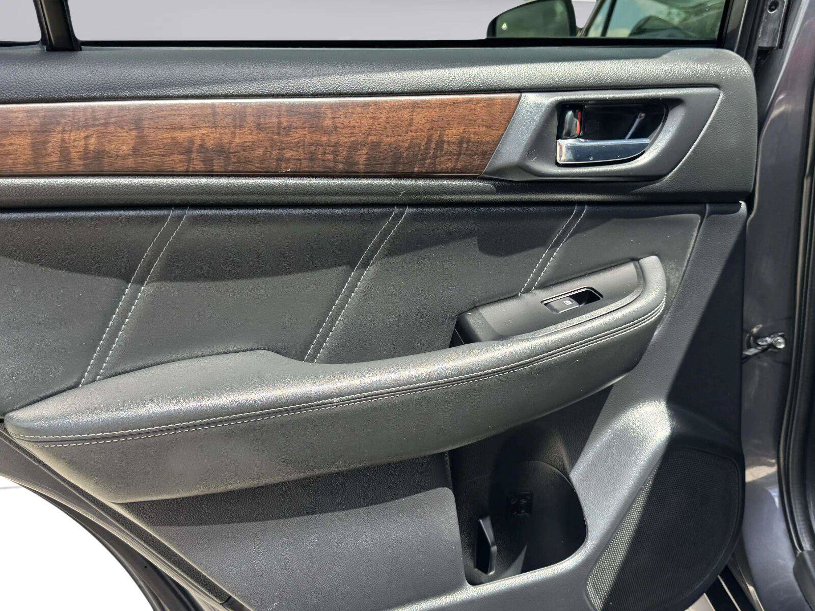 Used 2019 Subaru Outback 2.5i Limited AWD/4WD image 31