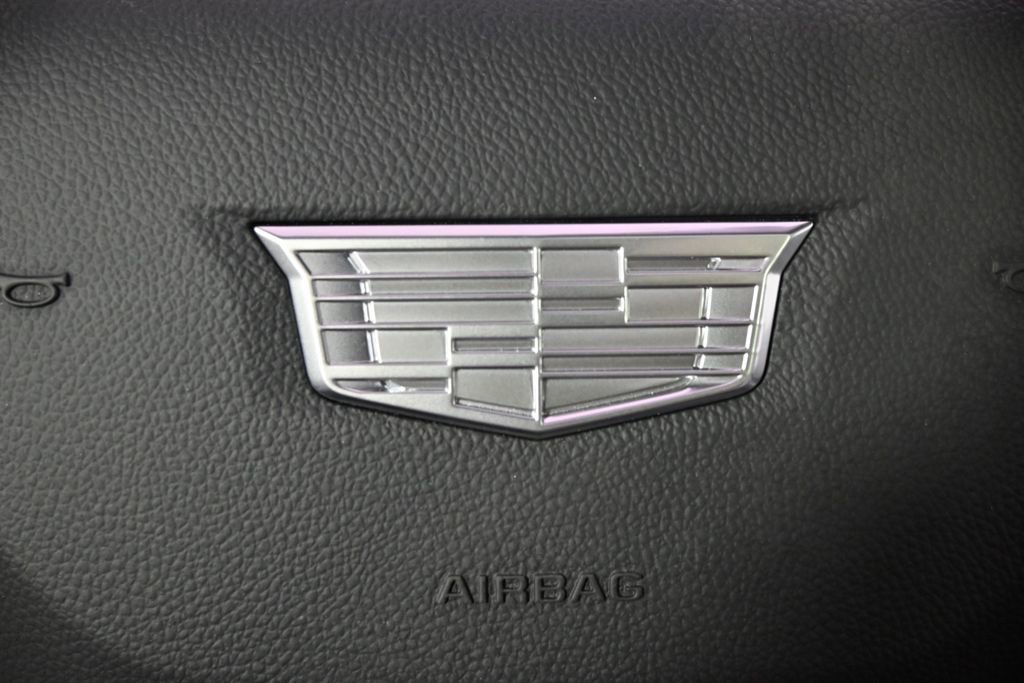 New 2025 Cadillac Optiq Sport 1 image 32