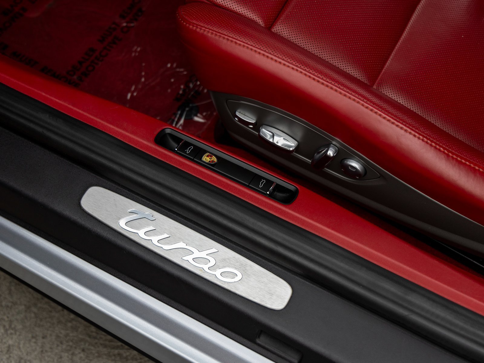 Used 2015 Porsche 911 Turbo image 27