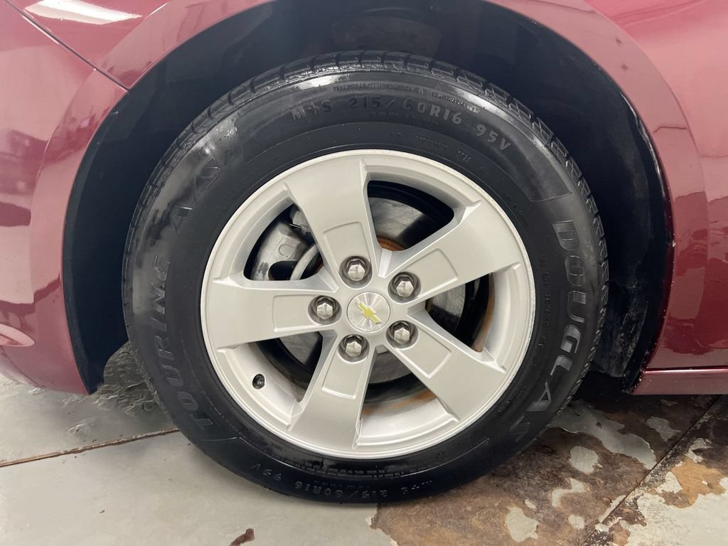 Used 2015 Chevrolet Malibu LT FWD image 24