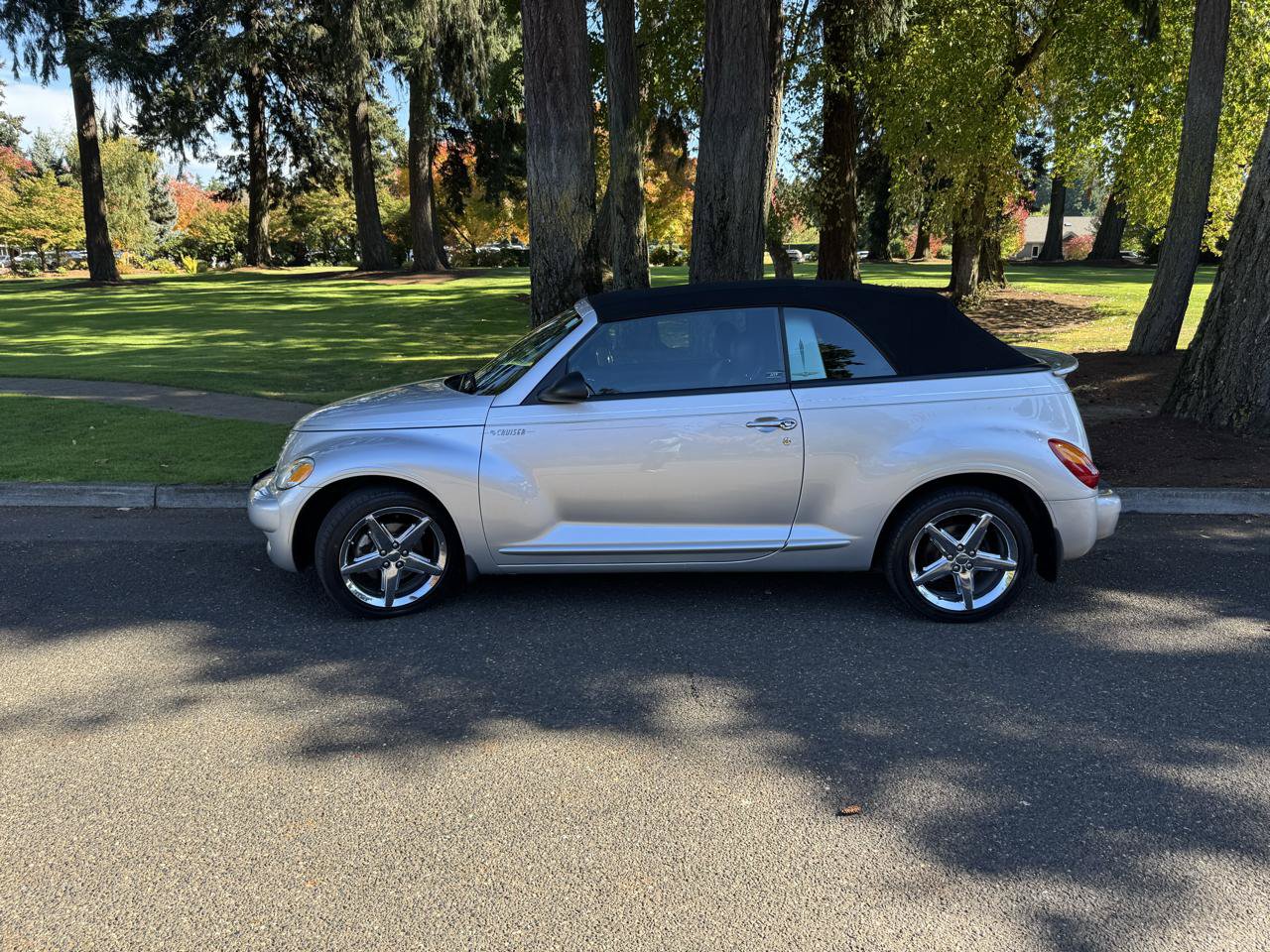 Used 2005 Chrysler PT Cruiser GT FWD image 11