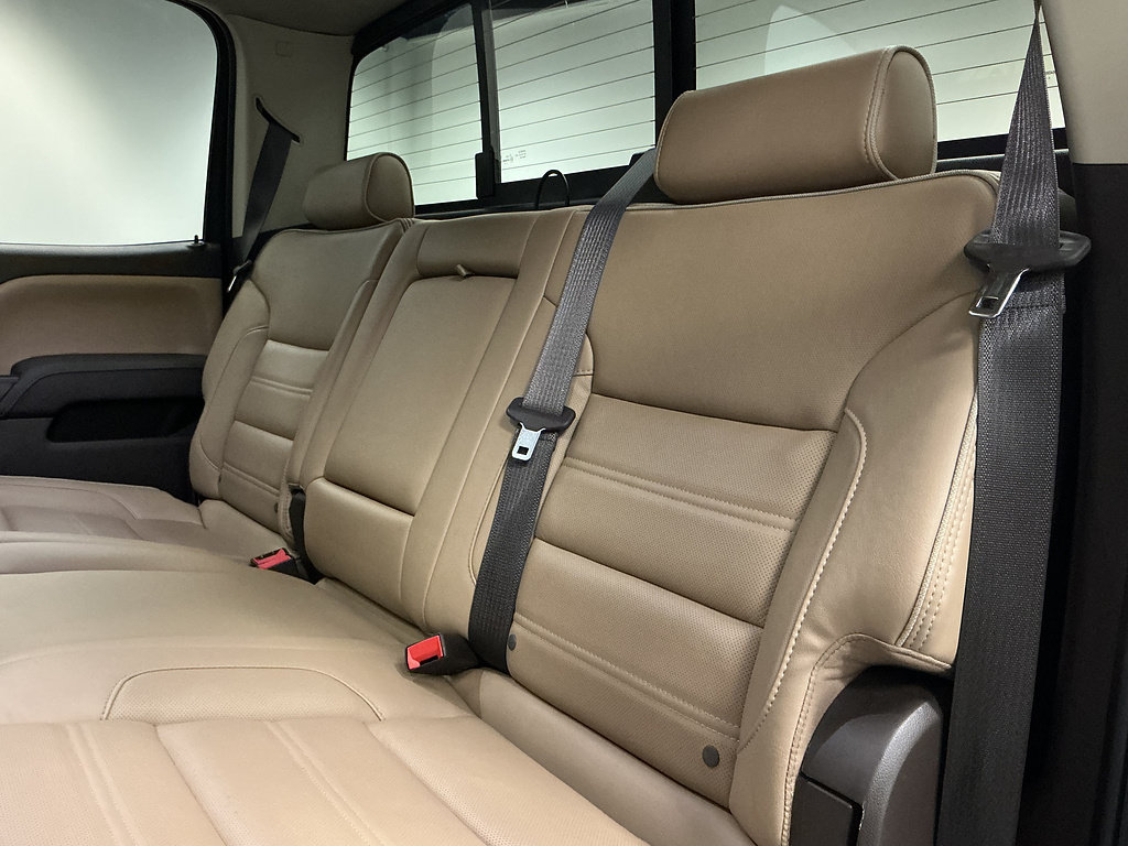 Used 2017 GMC Sierra 3500 Denali w/ Duramax Plus Package AWD/4WD image 24
