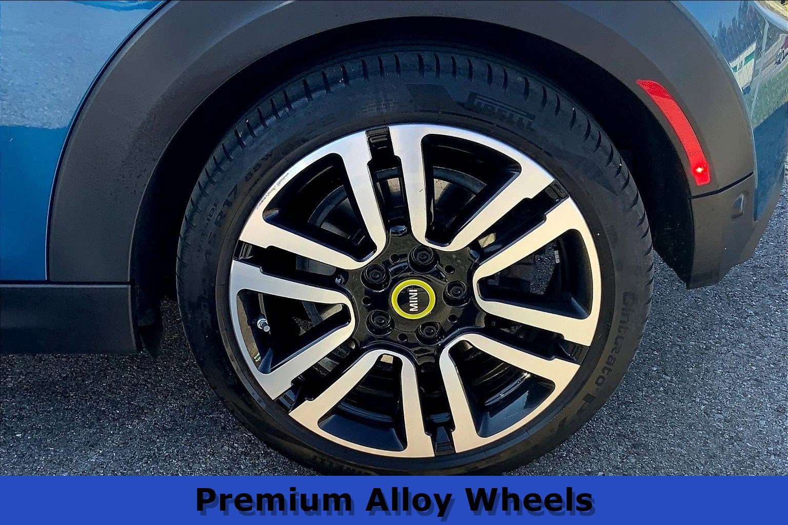 Used 2023 MINI Cooper SE image 9