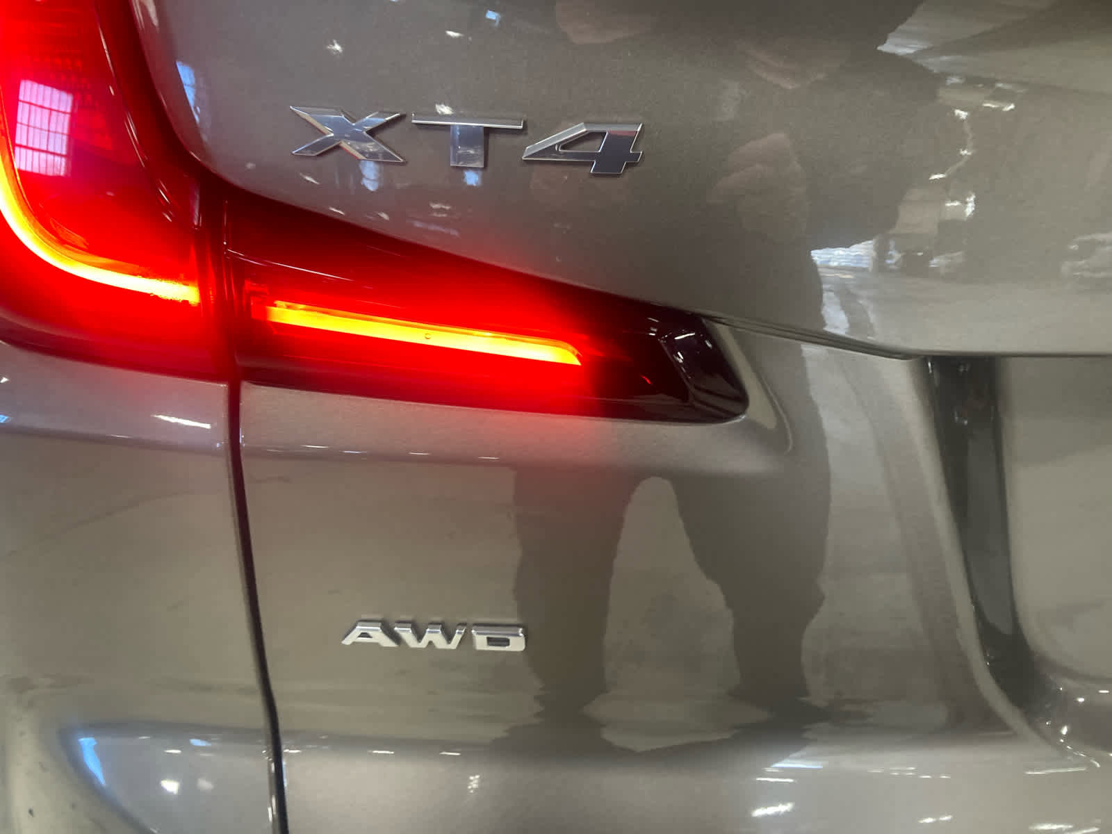 Used 2020 Cadillac XT4 Premium Luxury image 24