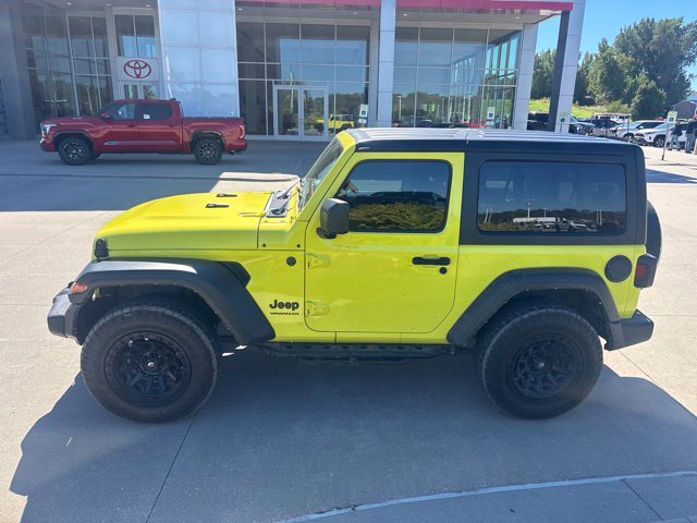 Used 2022 Jeep Wrangler Sport AWD/4WD image 7