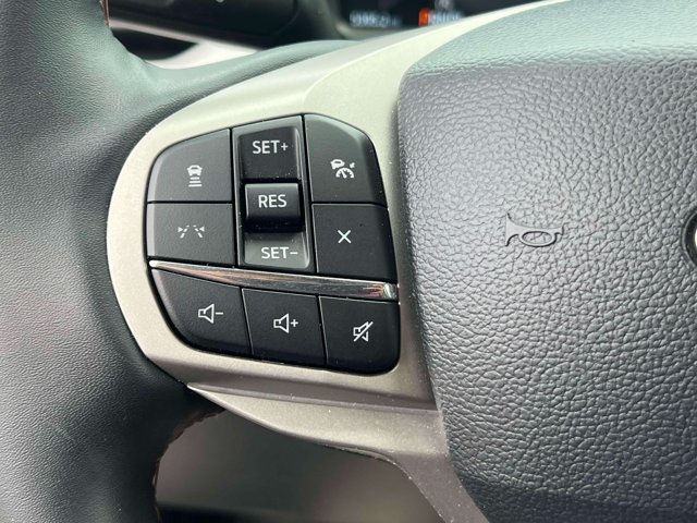 Used 2026 Ford Explorer Active AWD/4WD image 27