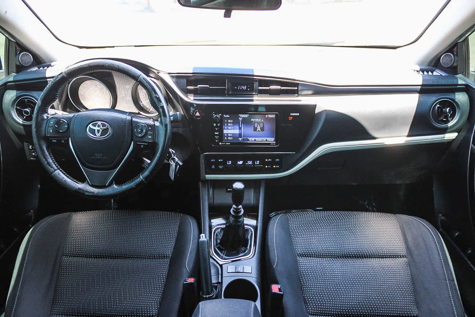 Used 2017 Toyota Corolla iM w/ Carpet Mat Package FWD image 12