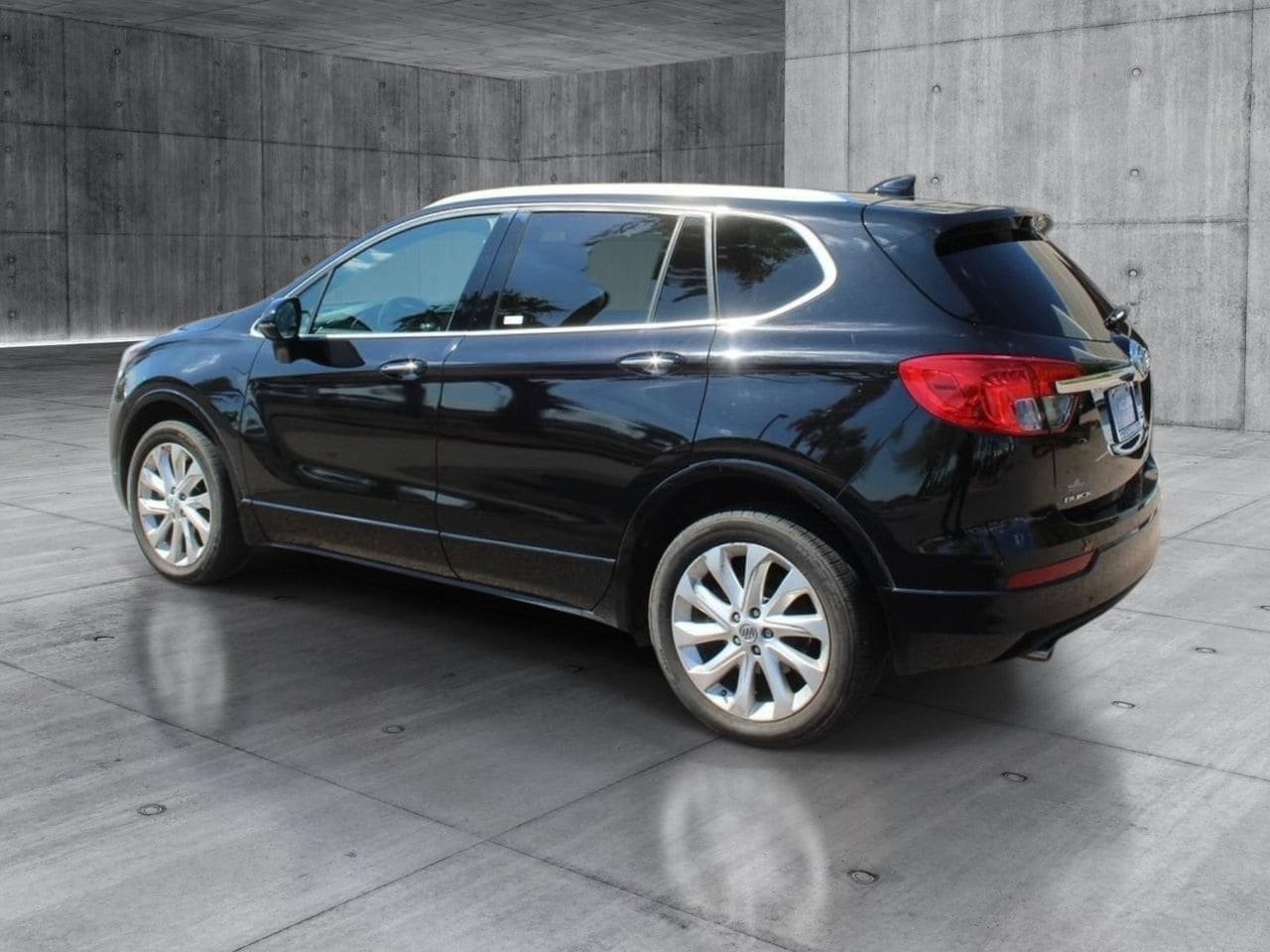 Used 2018 Buick Envision Premium AWD/4WD image 3