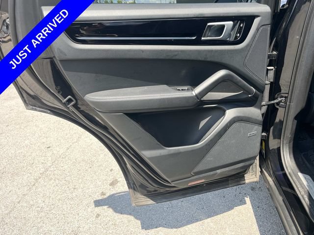 Used 2020 Porsche Cayenne S AWD/4WD image 18