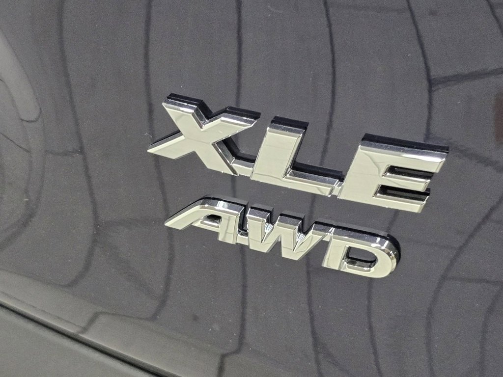 New 2025 Toyota RAV4 XLE image 19