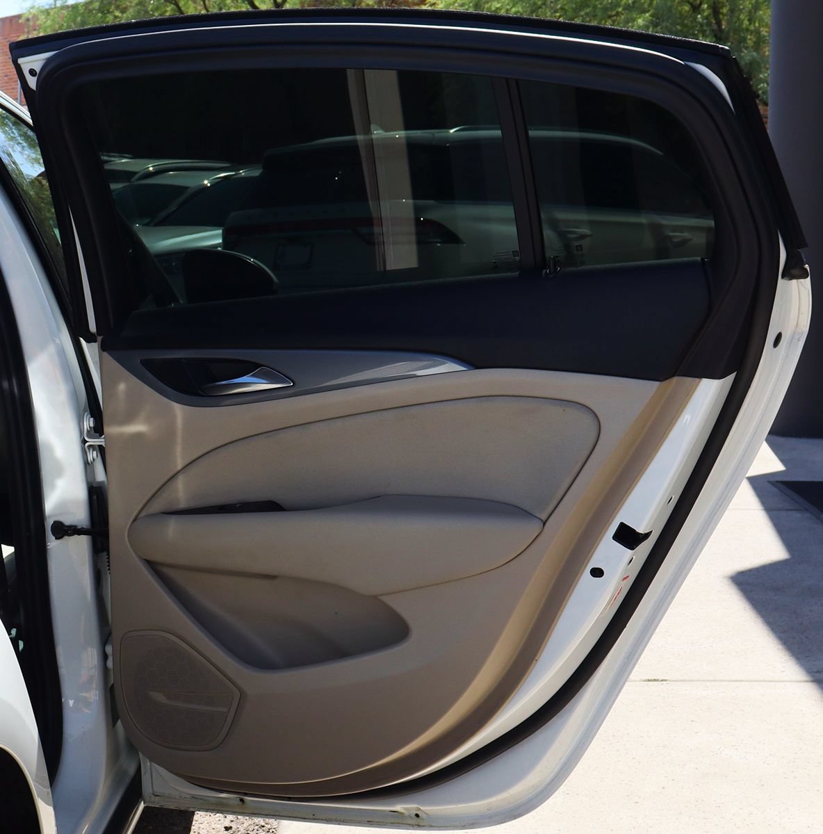 Used 2018 Buick Regal Preferred w/ Sights and Sounds Package FWD image 22