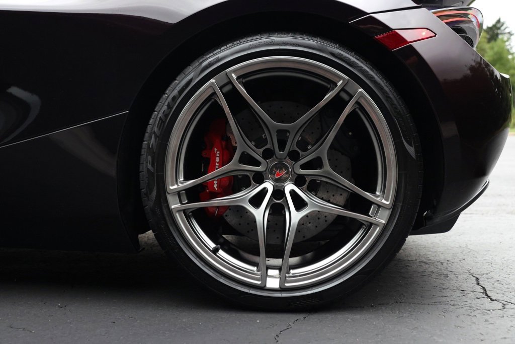 Used 2018 McLaren 720S Performance image 11