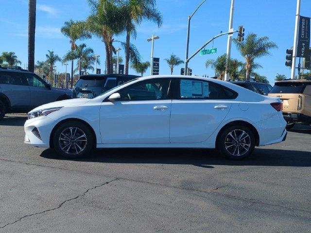 Certified 2023 Kia Forte LXS FWD image 6