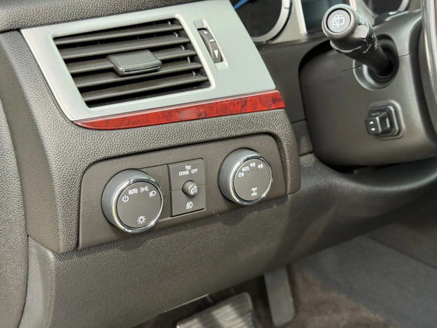 Used 2009 Cadillac Escalade Hybrid image 30