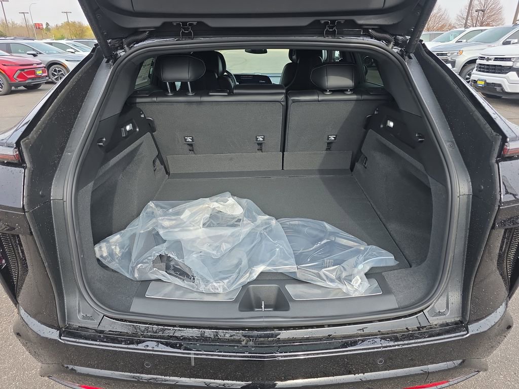 New 2026 Cadillac Lyriq Sport image 23