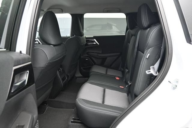 New 2026 Mitsubishi Outlander ES FWD image 9