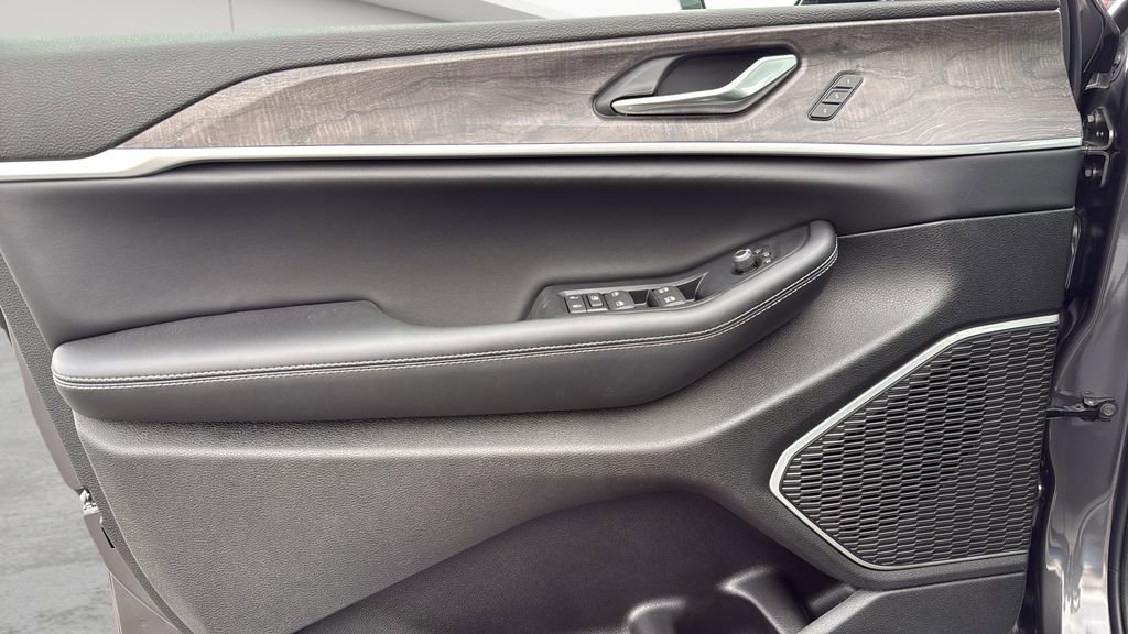 New 2026 Jeep Grand Cherokee L Limited image 26