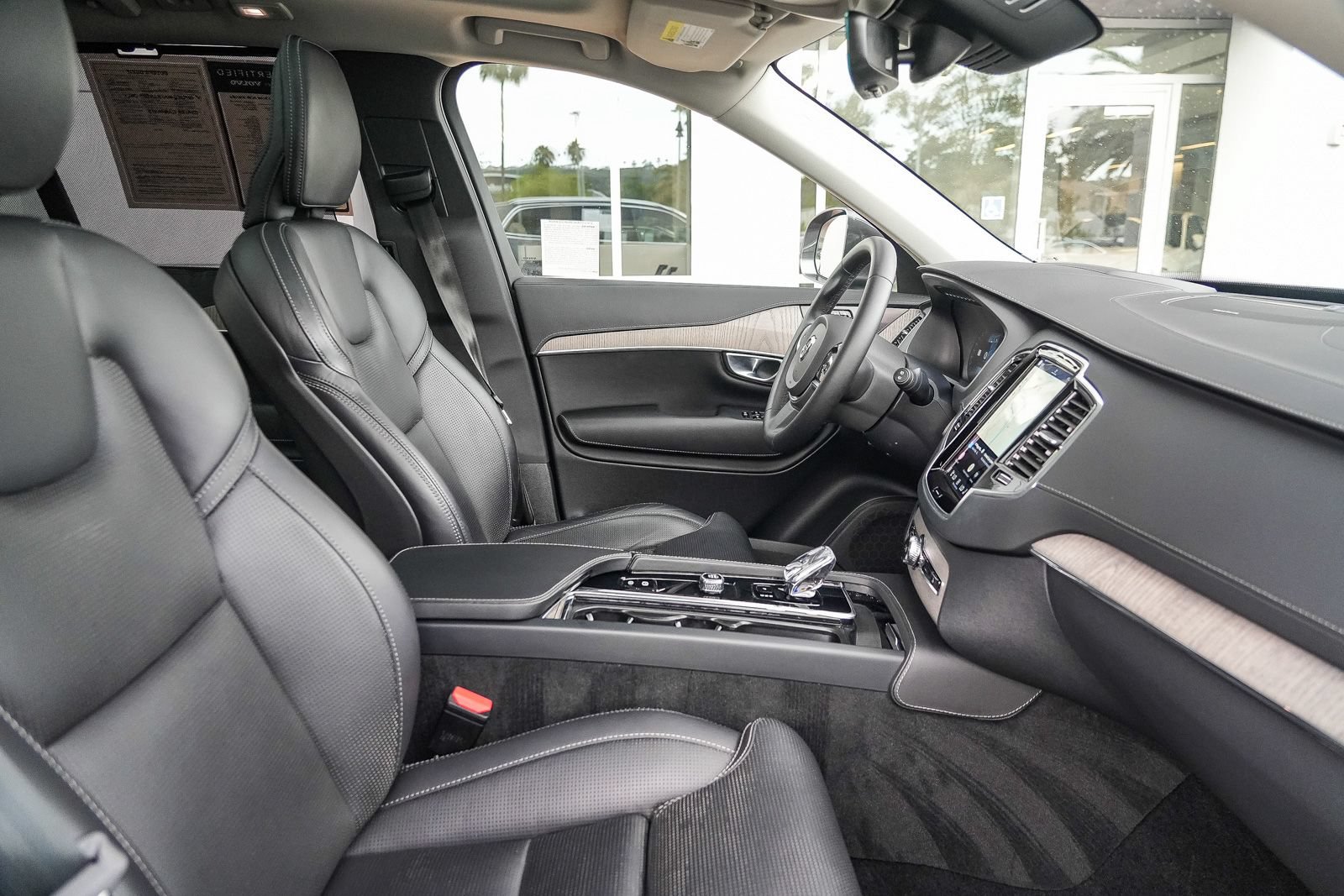 Used 2024 Volvo XC90 B6 Ultimate w/ Protection Package Premier AWD/4WD image 19