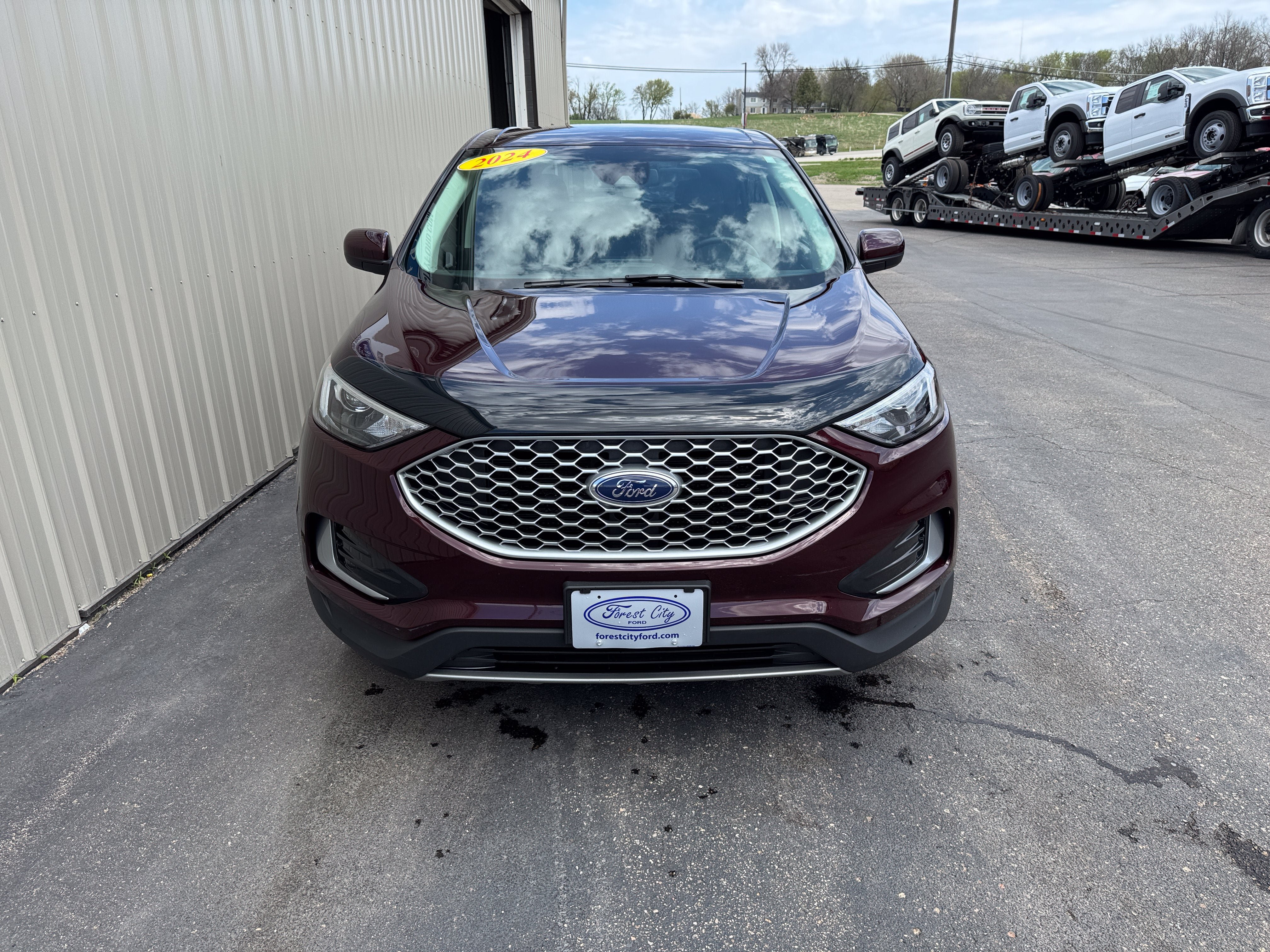 Used 2024 Ford Edge SEL AWD/4WD image 3