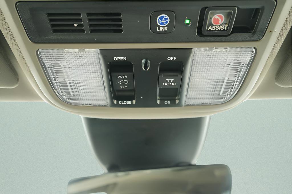 Used 2023 Honda Odyssey Elite image 25