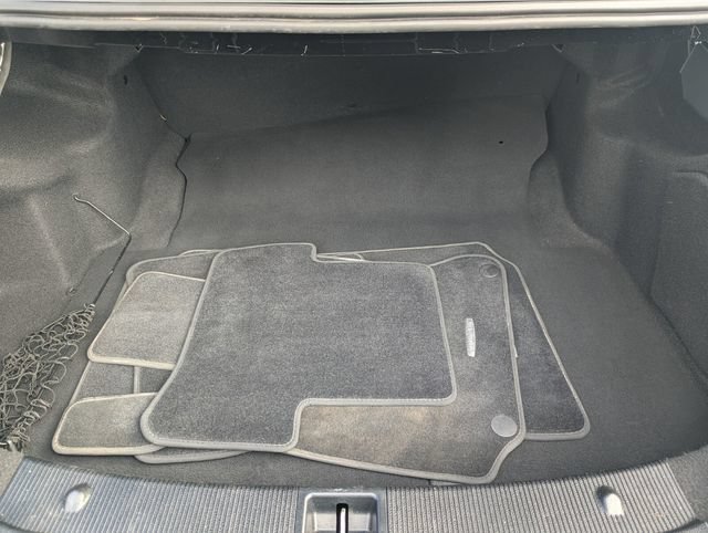 Used 2013 Mercedes-Benz C 250 Sedan image 30