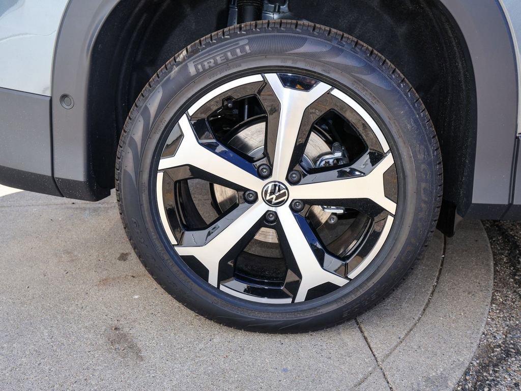 New 2026 Volkswagen Tiguan SE AWD/4WD image 9