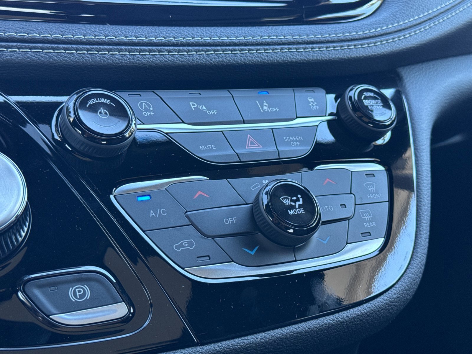 New 2026 Chrysler Pacifica Select image 21