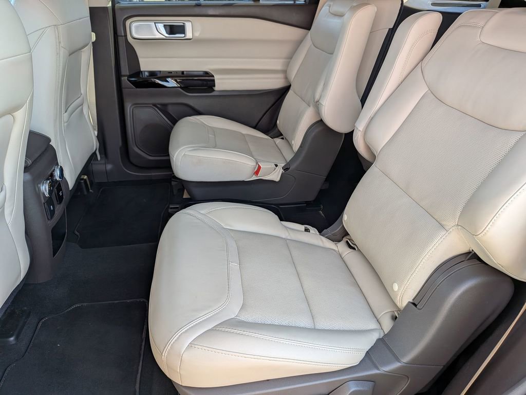 Used 2021 Ford Explorer Platinum w/ Equipment Group 601A image 25