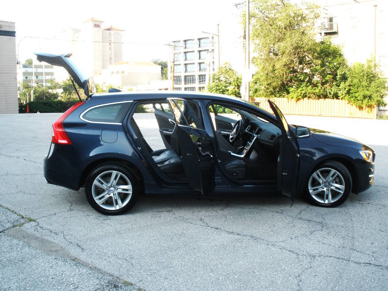 Used 2015 Volvo V60 T5 Premier image 19