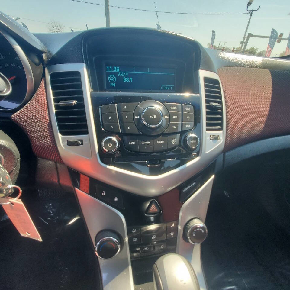 Used 2011 Chevrolet Cruze LT FWD image 19
