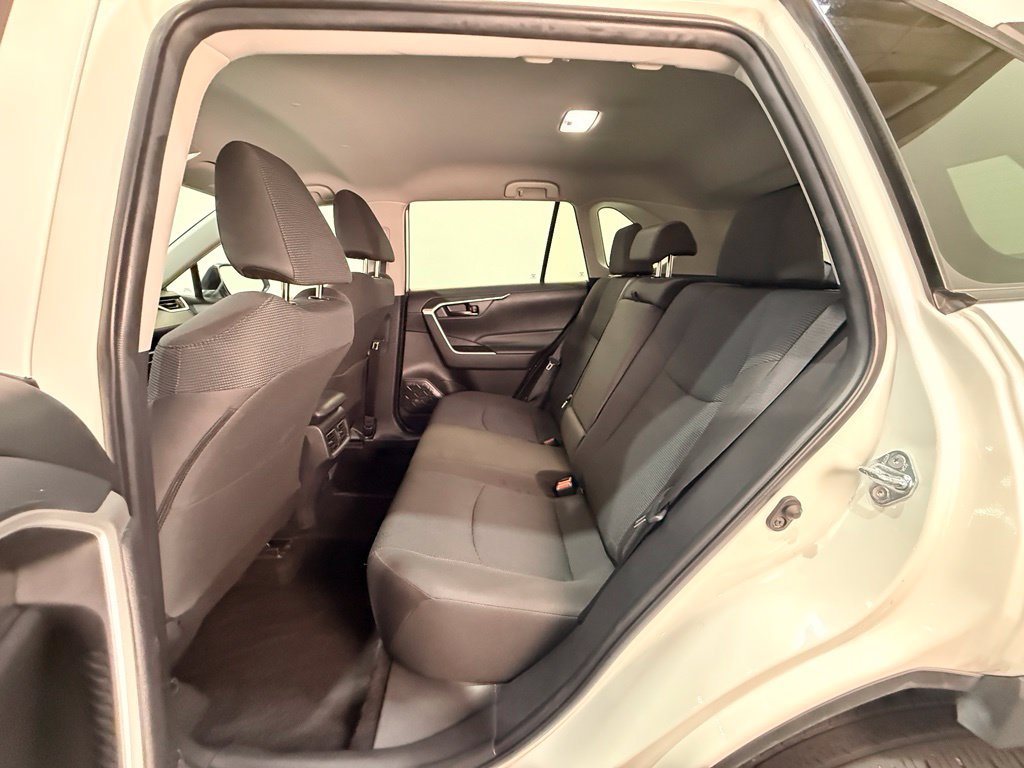Used 2025 Toyota RAV4 LE AWD/4WD image 18