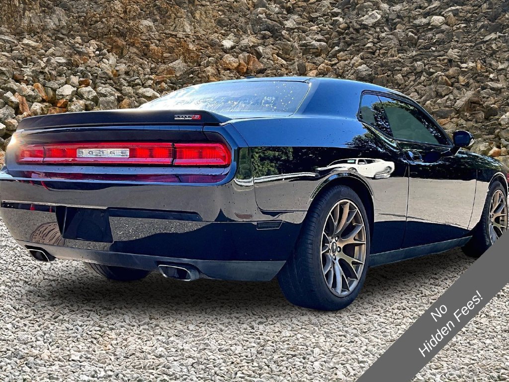 Used 2009 Dodge Challenger SRT8 w/ SRT Option Group II RWD image 2