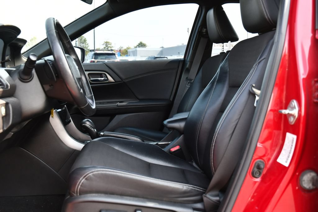 Used 2016 Honda Accord Sport image 14