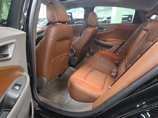 Used 2018 Chevrolet Malibu LT w/ Leather Package image 13