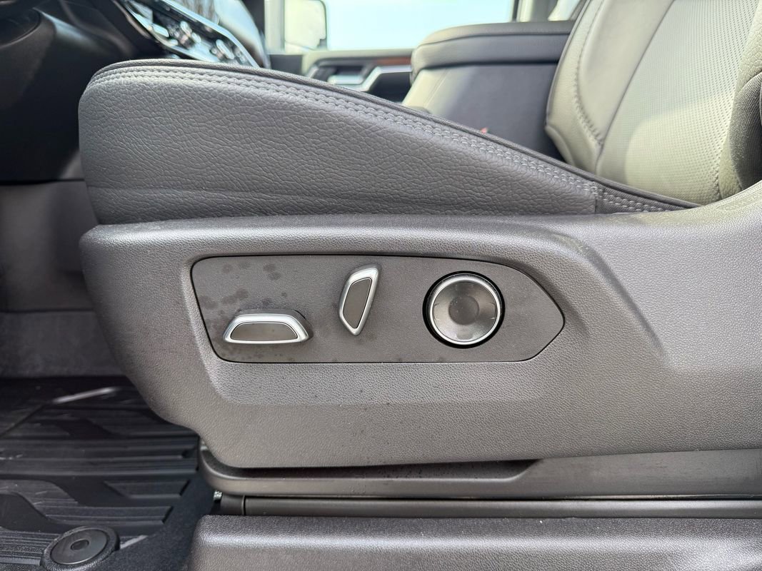 Used 2025 GMC Sierra 3500 Denali w/ Denali Reserve Package image 22