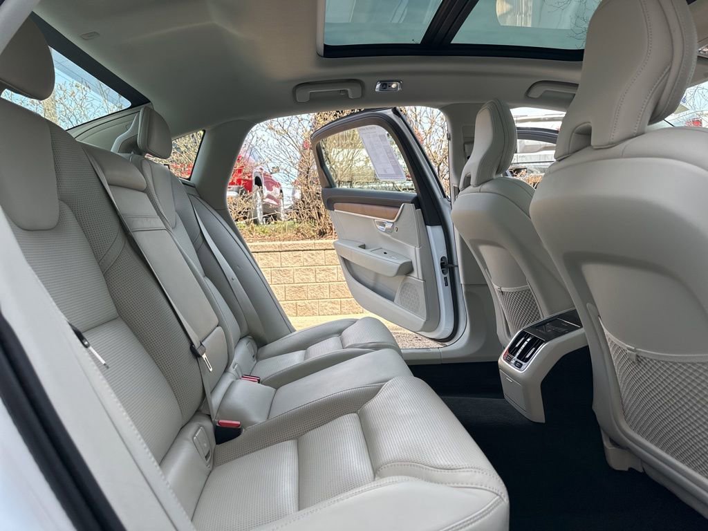 Used 2020 Volvo S90 T6 Inscription w/ Protection Package Premier image 33