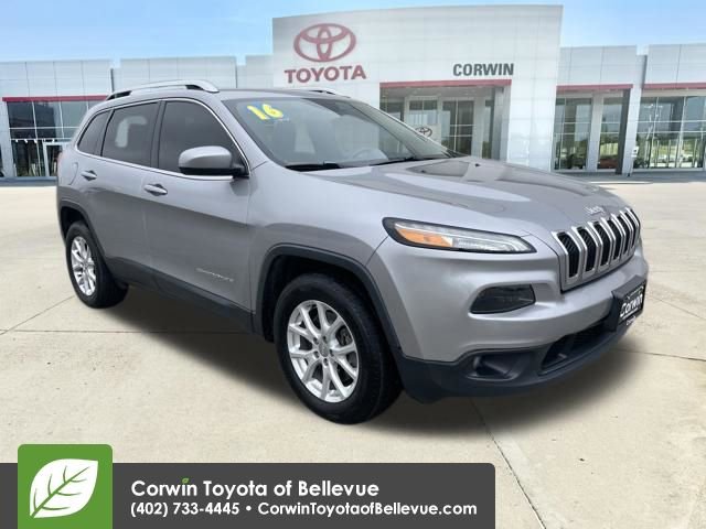 Used 2016 Jeep Cherokee Latitude w/ Cold Weather Group
