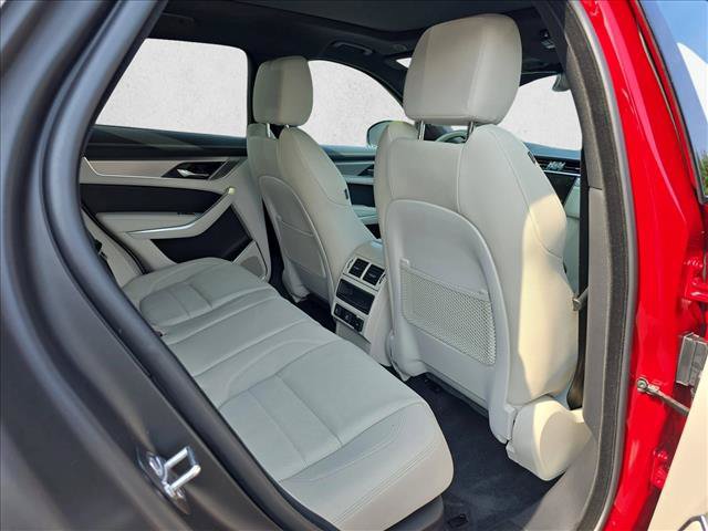 Used 2026 Jaguar F-PACE R-Dynamic S AWD/4WD image 11