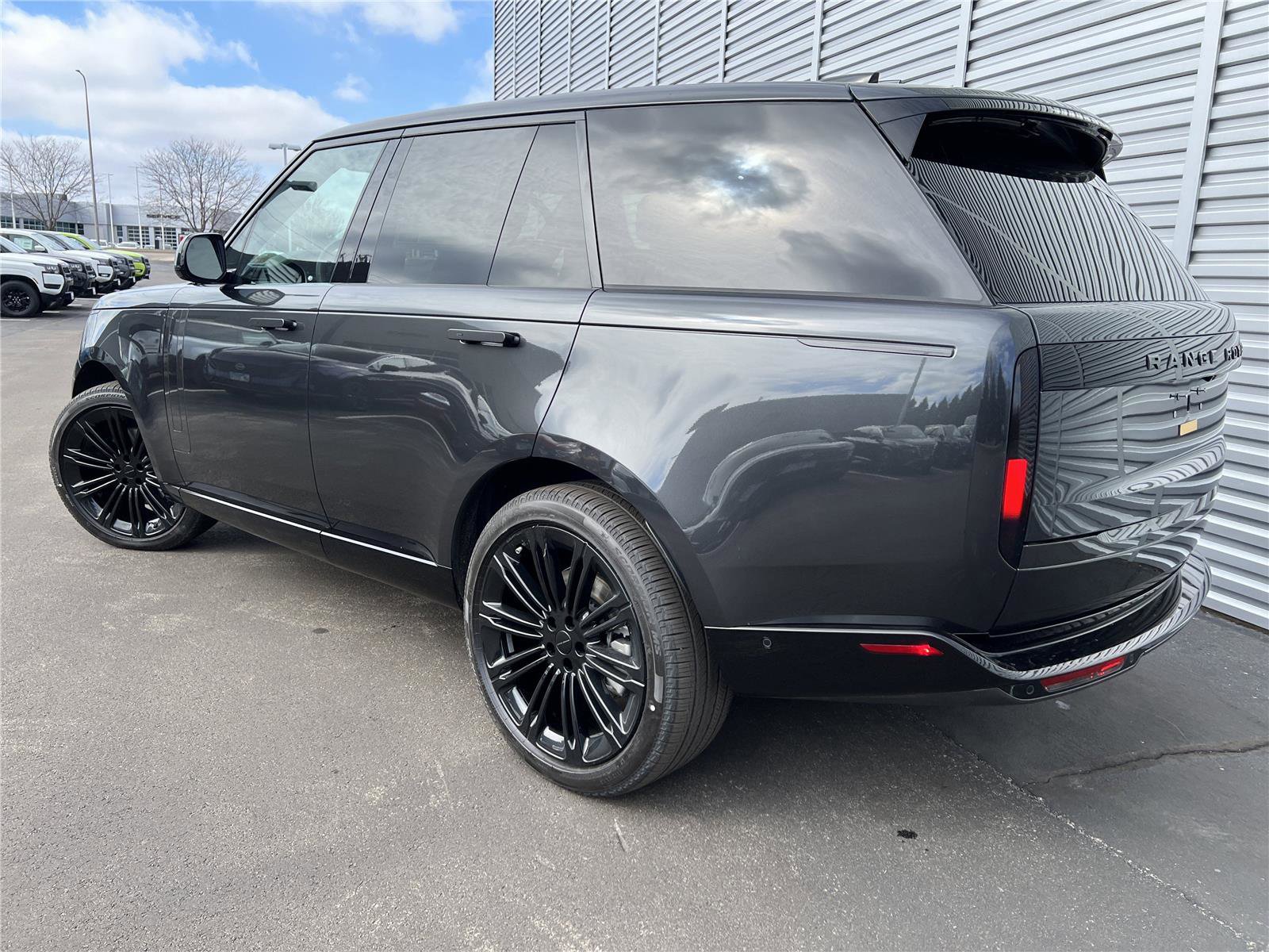 New 2026 Land Rover Range Rover SE AWD/4WD image 3