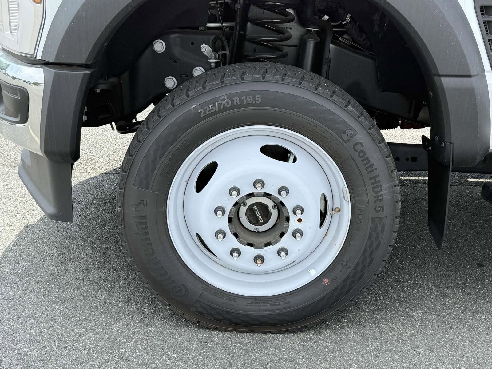 New 2024 Ford F550 4x4 Regular Cab Super Duty image 7
