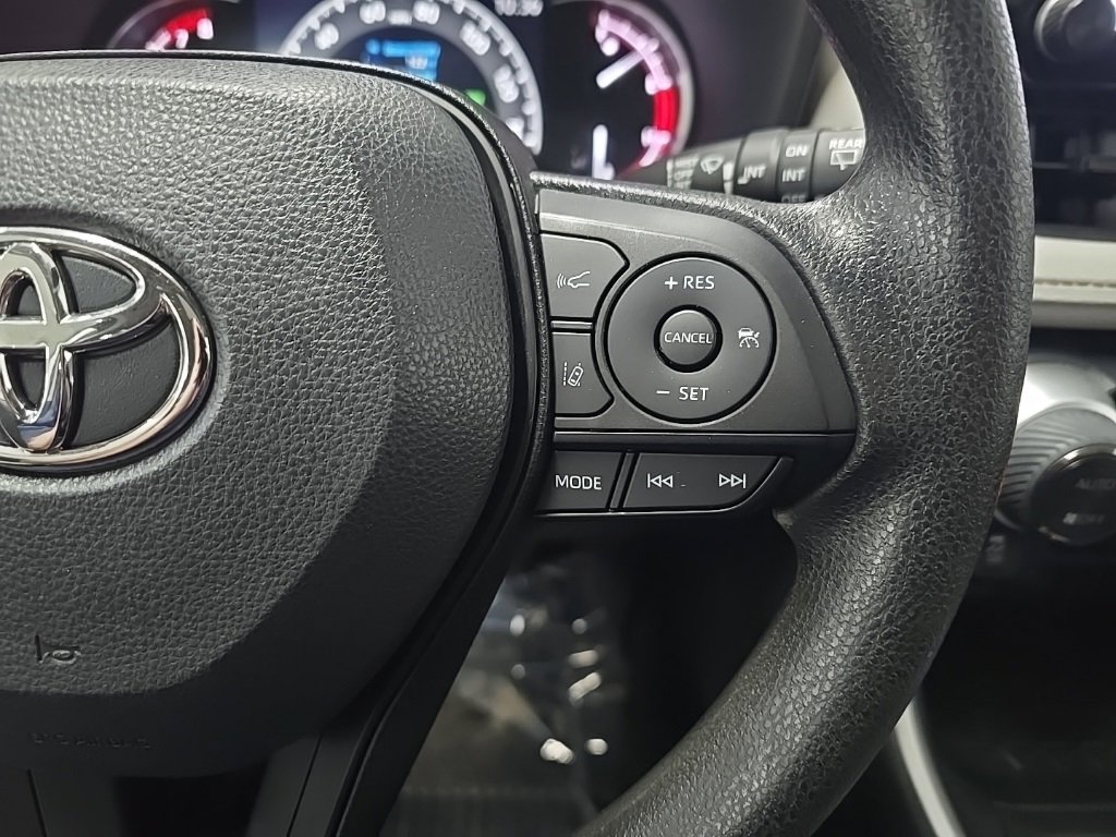 Used 2023 Toyota RAV4 XLE image 21