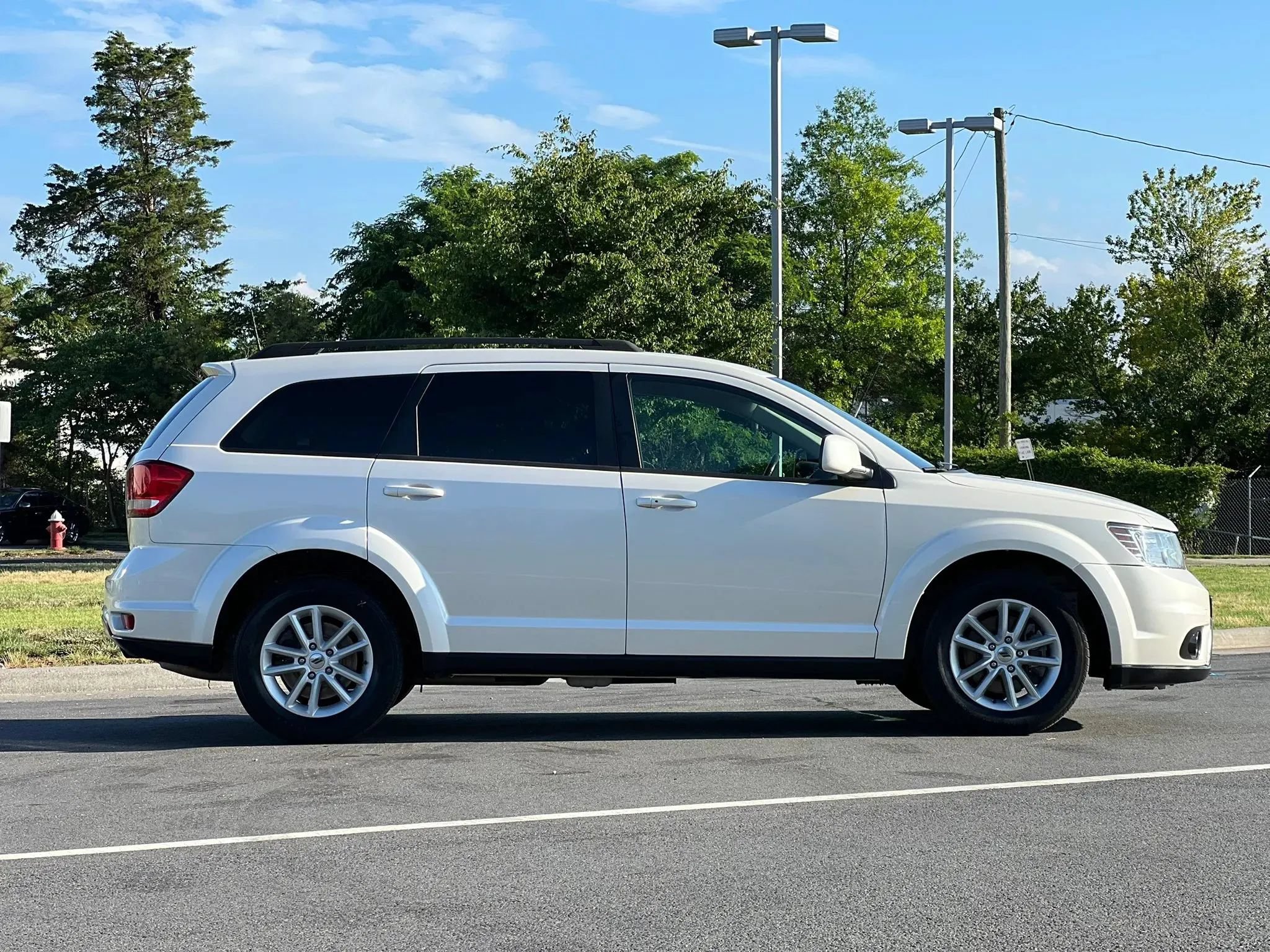 Used 2019 Dodge Journey SE w/ Premium Group FWD image 6
