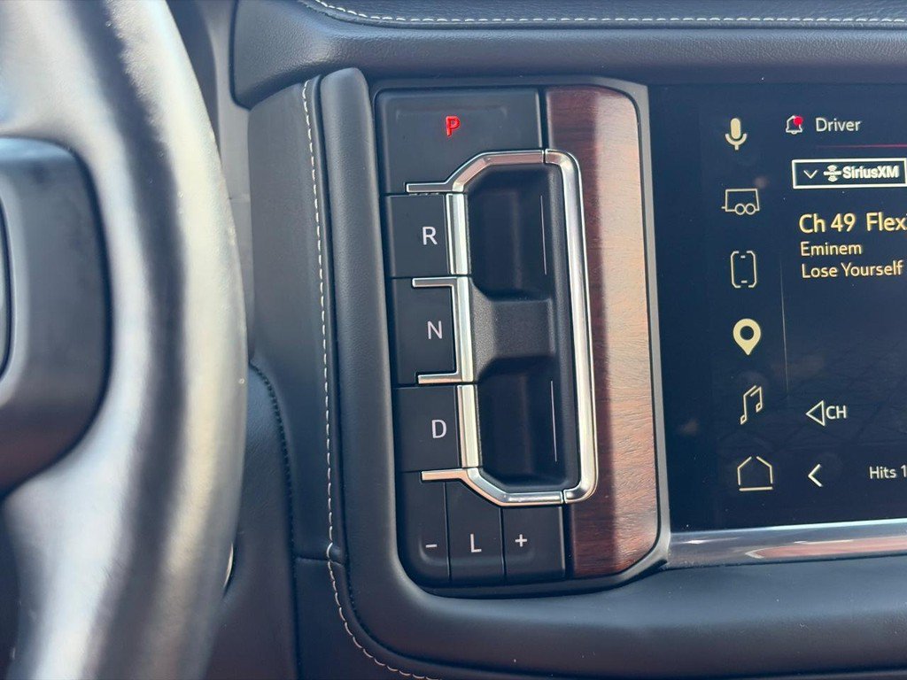 Used 2023 GMC Yukon Denali Ultimate AWD/4WD image 16