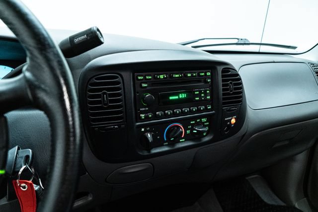 Used 2003 Ford F150 Lightning RWD image 25