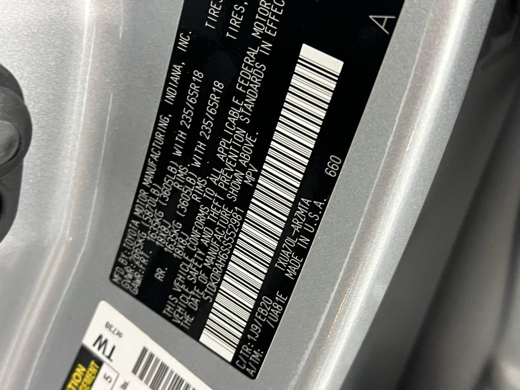 Used 2025 Toyota Highlander XLE image 35