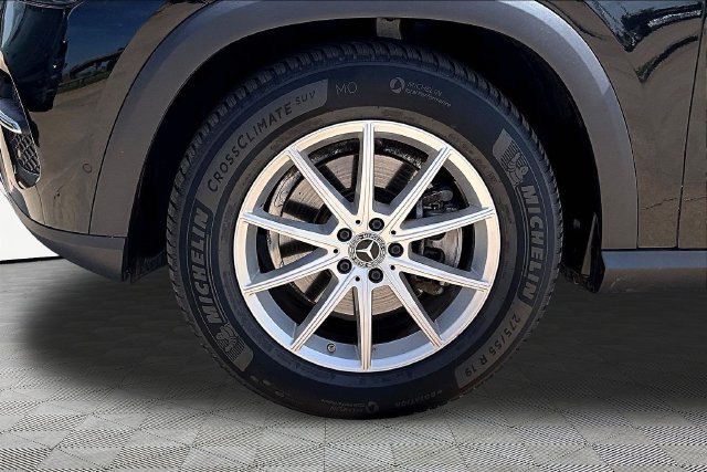 Used 2025 Mercedes-Benz GLE 350 4MATIC image 8
