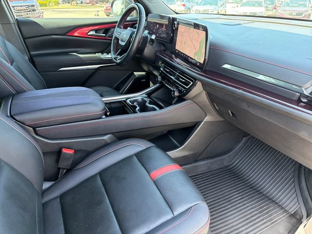 Used 2025 Chevrolet Traverse RS w/ LPO, Floor Liner Package FWD image 24