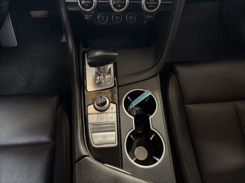 Used 2022 Genesis G70 2.0T image 21