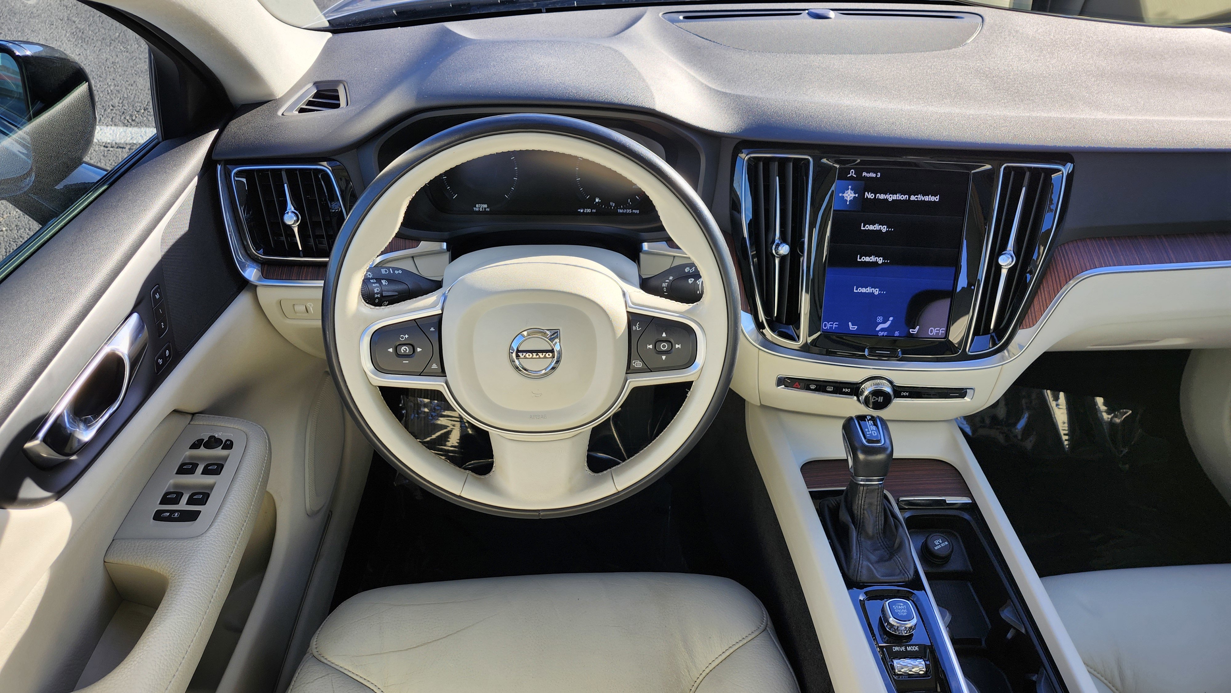 Used 2021 Volvo S60 T5 Momentum image 21