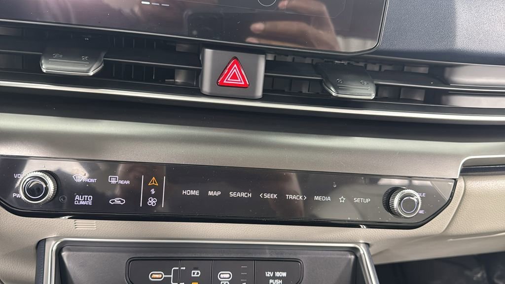 New 2026 Kia Carnival SX w/ SX Dark Edition Package FWD image 28